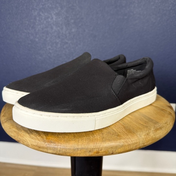 Torrid Black Slip-On Sneakers, Size 10 Extra Wide - Picture 1 of 9